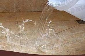 赤水漏水维修 免砸砖防水材料该如何施工